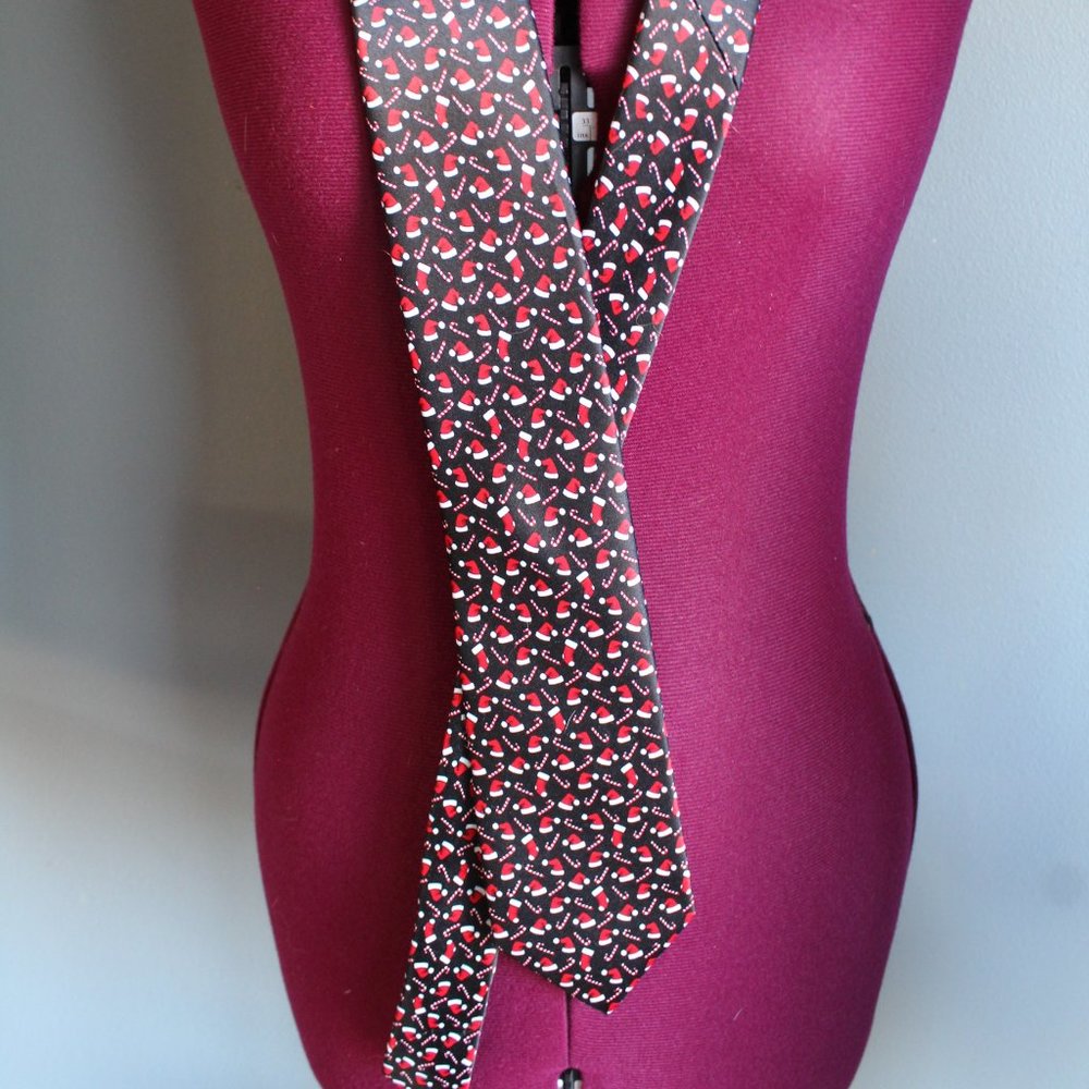 Noel Holiday Collection Necktie Black With Santa Hats And Candy Canes Christmas